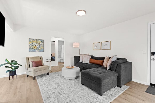 Building Photo - 22 2nd St Unit ID1032318P