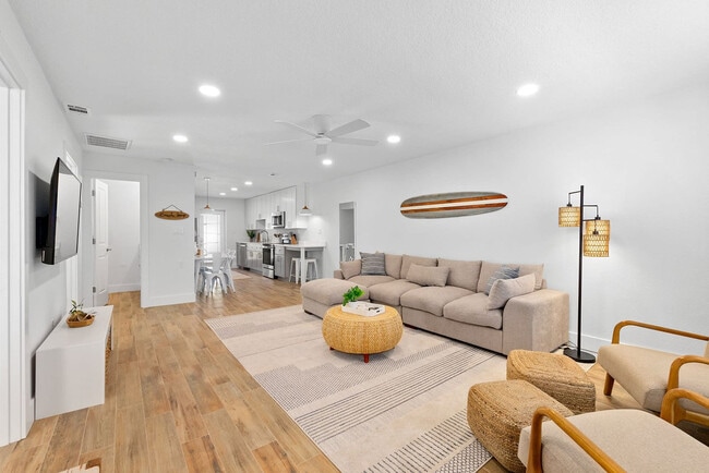 Photo - 106 11th St Unit ID1281974P