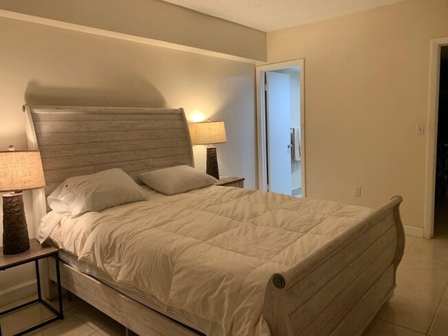 Photo - 250 181 Dr Unit 406