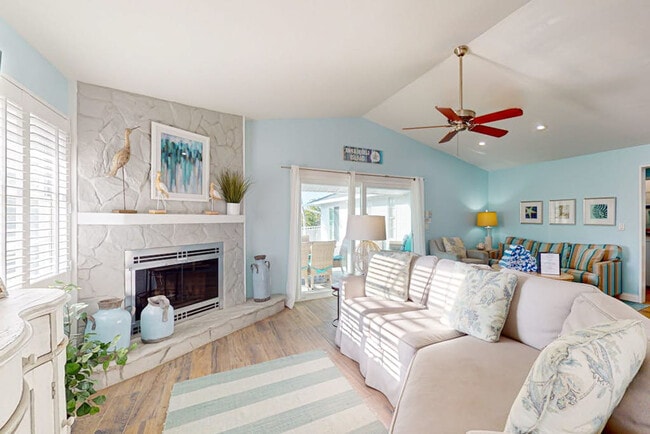 Building Photo - 224 Oak Ave Unit SI ID1591349P