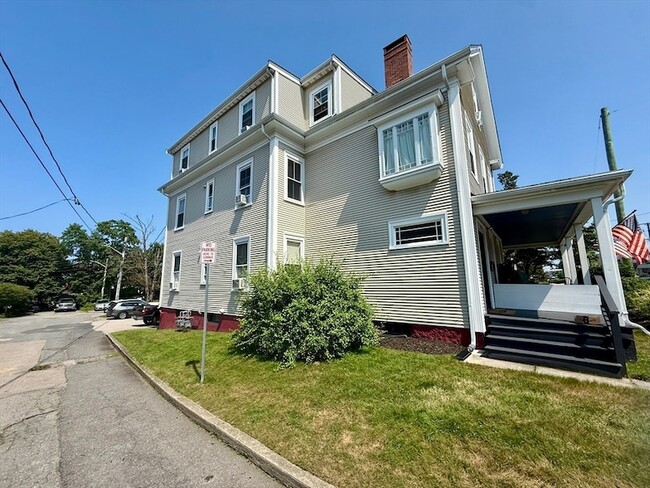 Photo - 123 Court St Unit 2