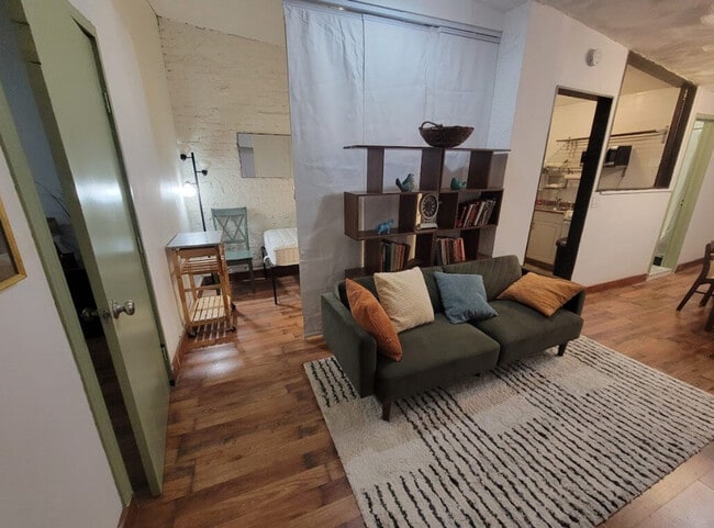 Building Photo - 247 W 29th St Unit SI ID1390072P