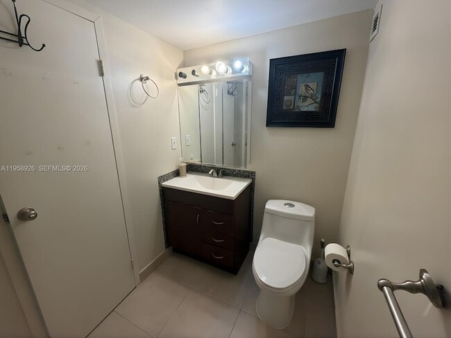 Photo - 17021 N Bay Rd Unit 706