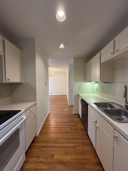 Photo - 2829 Timmons Ln Unit 176