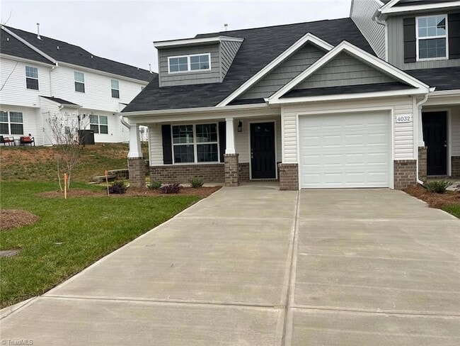 Photo - 4032 Winding Vine Ln