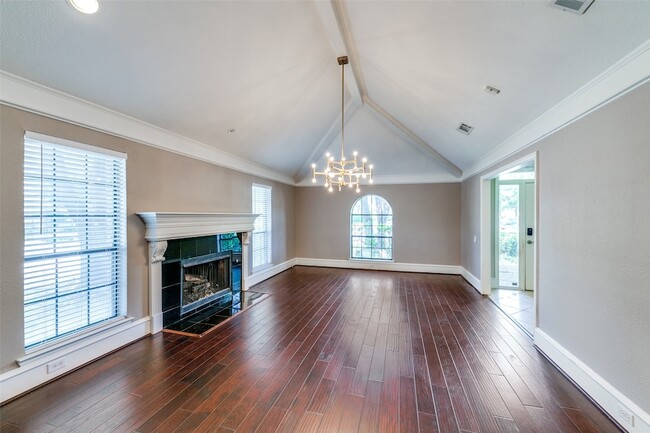 Photo - 6116 Southern Knoll Dr