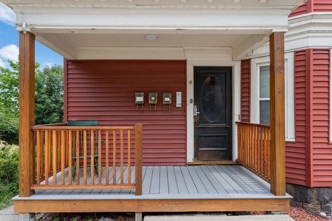 Photo - 18 Peverell St Unit 3