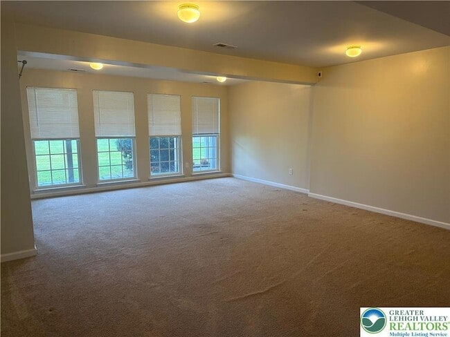 Photo - 4046 Clubhouse Ct