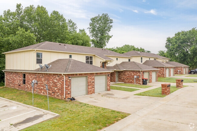 Primary Photo - Prairie Breeze Townhomes