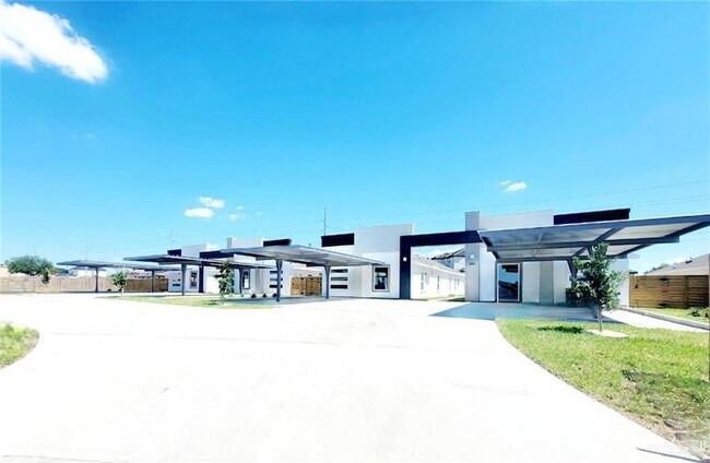 Photo - 2205 S Pamplona St Unit 3