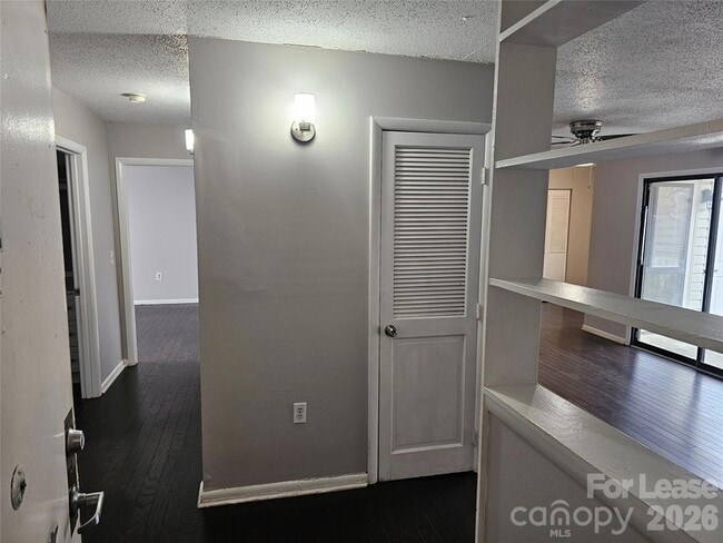 Building Photo - 4811 Spring Lake Dr Unit E