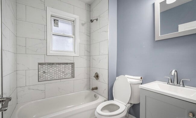 Photo - 402 Morse Ave