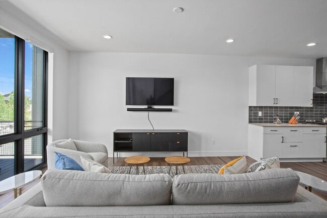 Photo - 1200 Urban Wy Unit SI ID1564264P
