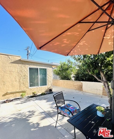 Photo - 1056 Winchester Ave