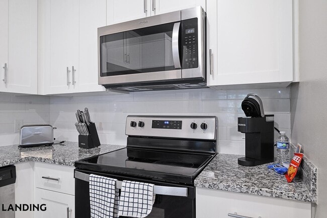 Photo - 3060 Southcreek Blvd Unit 7-211