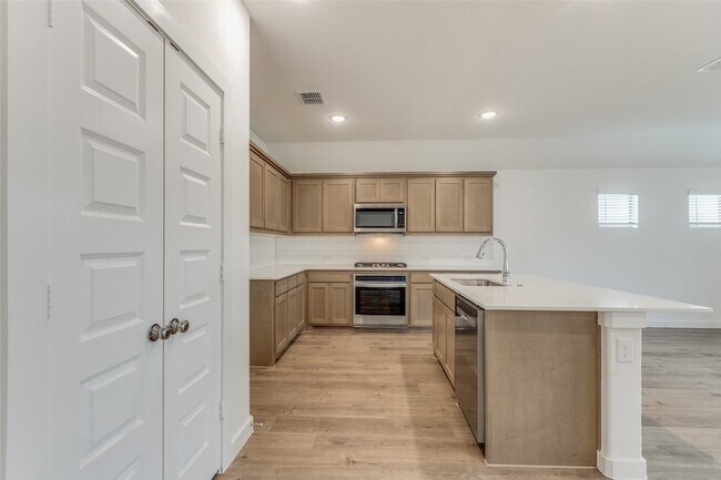 Photo - 4908 Pebblewood Dr