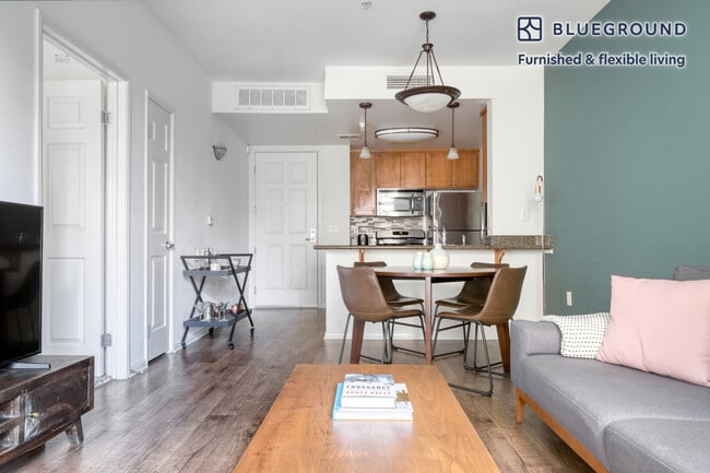 Photo - 8601 Lincoln Blvd