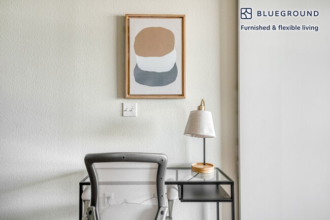 Photo - 615 W 7th St Unit FL14-ID75