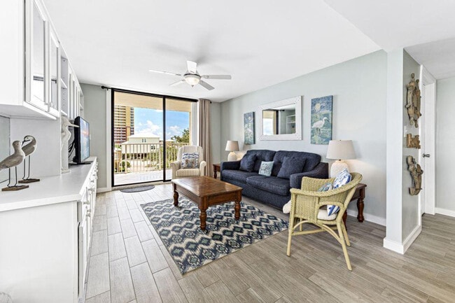 Building Photo - 1516 Sandpiper Ln Unit ID1268118P