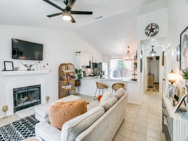 Photo - 4612 Waterway Dr N