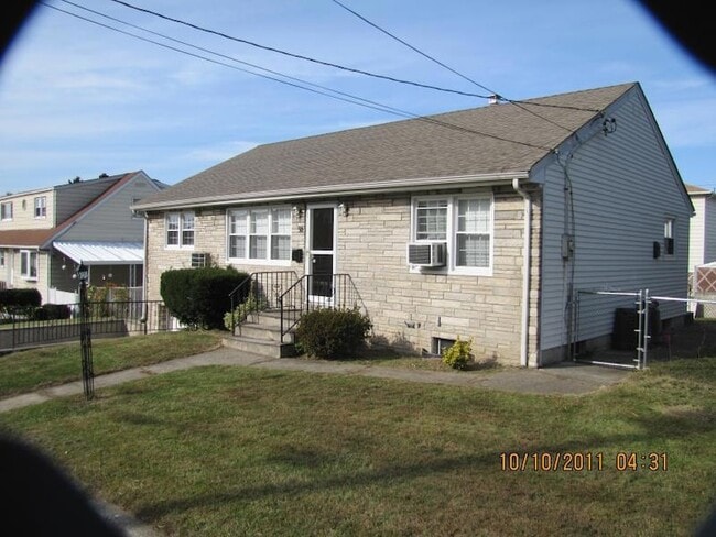 Photo - 58 Whitaker Ave