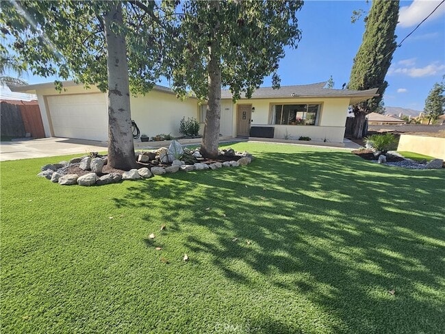 Photo - 11981 Franklin St