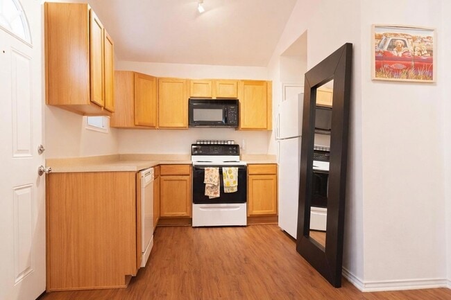 Photo - 4508 Bennett Ave Unit B