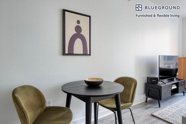 Photo - 949 1st St SE Unit FL5-ID733