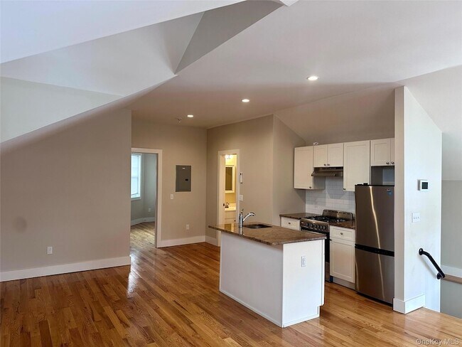 Photo - 12 Main St Unit Apt