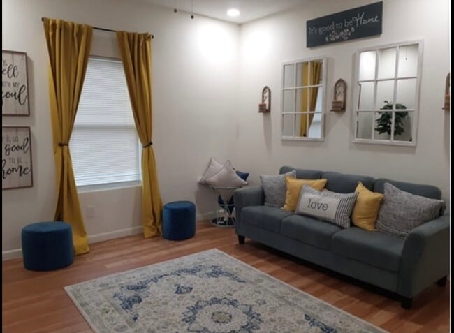 Photo - College Park Apartments