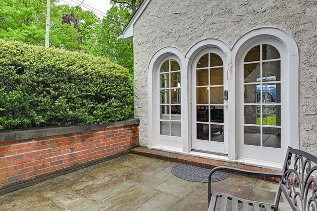 Photo - 518 Cortlandt Ave Unit ID1300248P