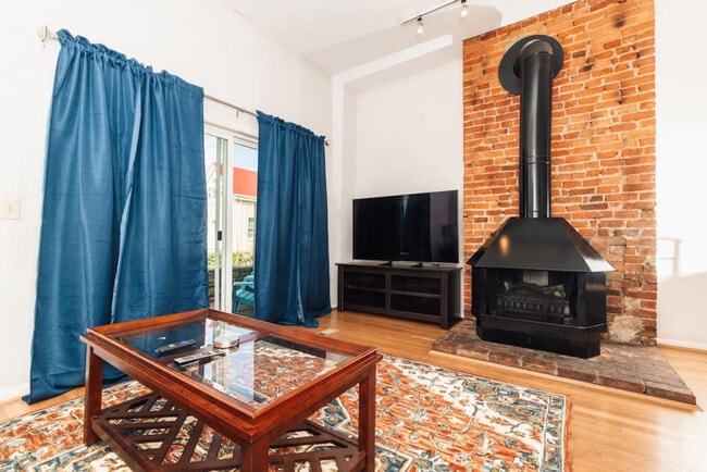 Photo - 962 Pavilion St Unit ID1056061P