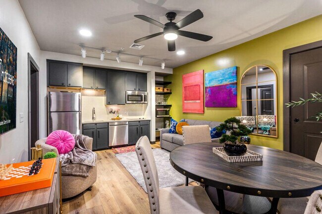 Photo - 611 Commerce St Unit ID1267080P