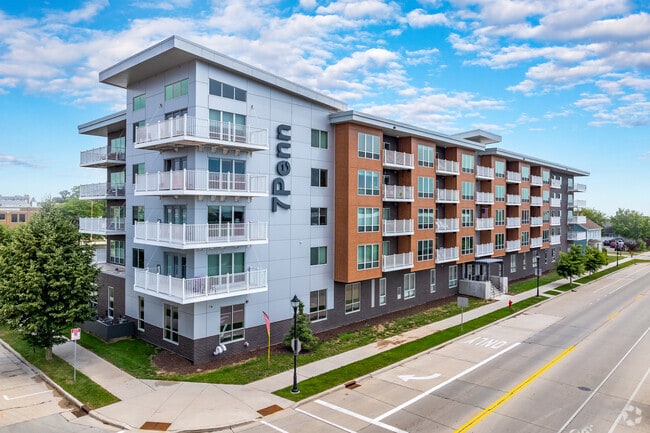 Building Photo - 7Penn