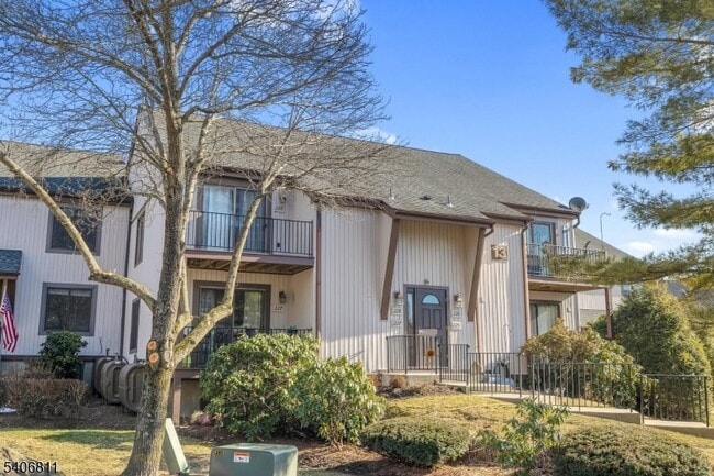 Photo - 13228 Dell Pl