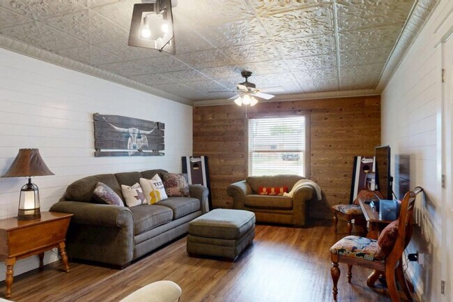 Photo - 3004 Red Robin Loop Unit ID1328084P