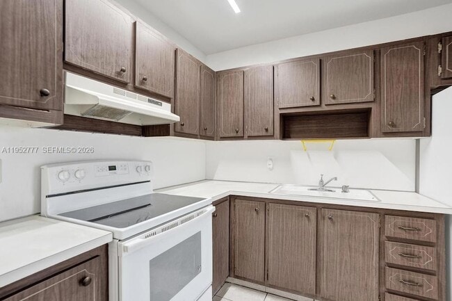 Photo - 4731 NW 10th Ct Unit 314