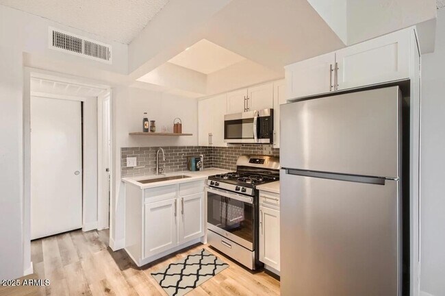 Photo - 1645 E Thomas Rd