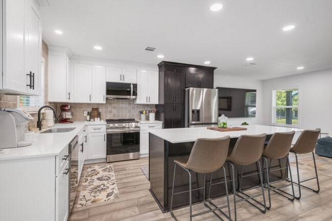 Photo - 1611 Armistead St Unit ID1344599P