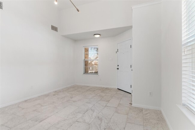 Photo - 2051 Cambria Dr