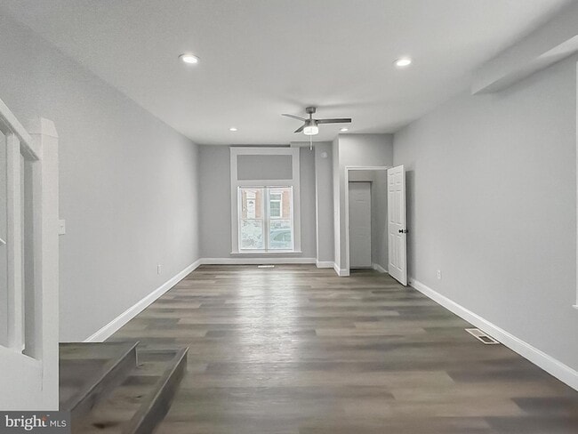 Photo - 733 N Linwood Ave