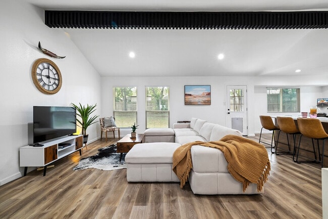 Building Photo - 5002 Galen Ct Unit SI ID1492671P