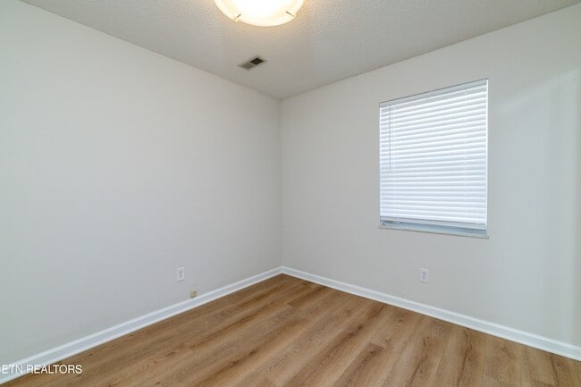 Photo - 1035 Nod St