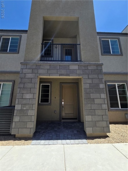 Building Photo - 6271 Runestone St