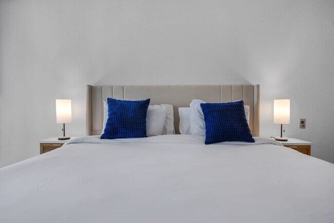 Photo - 1717 N Bayshore Dr Unit ID1054127P