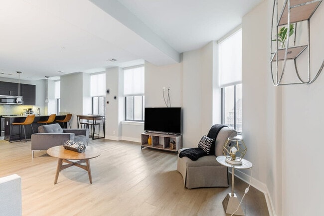 Photo - 10 Light St Unit FL30-ID1024637P