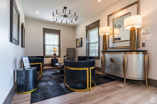 Lobby - Hi-Point Apartments