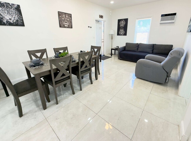 Building Photo - 324 Van Buren St Unit FL1-ID1358007P