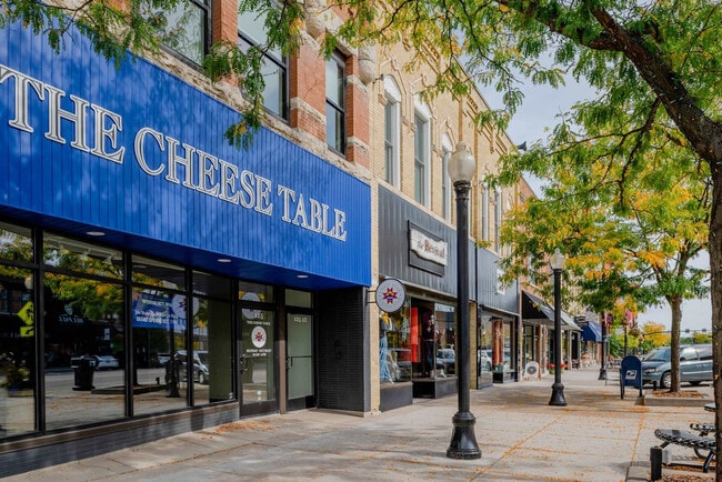 Photo - 125 W Wisconsin Ave Unit SI ID1318207P