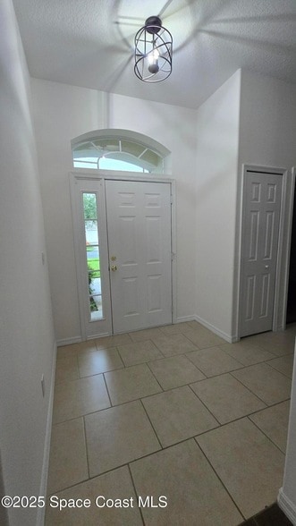 Photo - 1152 Bainbury Ln